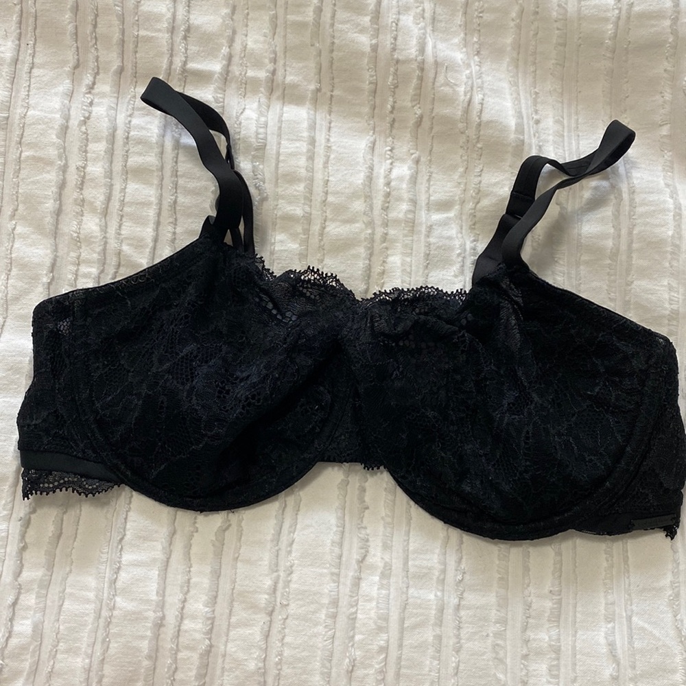 Non padded lace bra